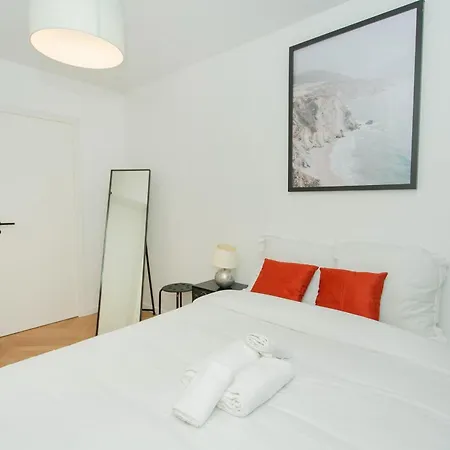 Haussmann - 2br Near Champs-elysees - Cityapartmentstay * Paris
